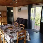 Chalet De *